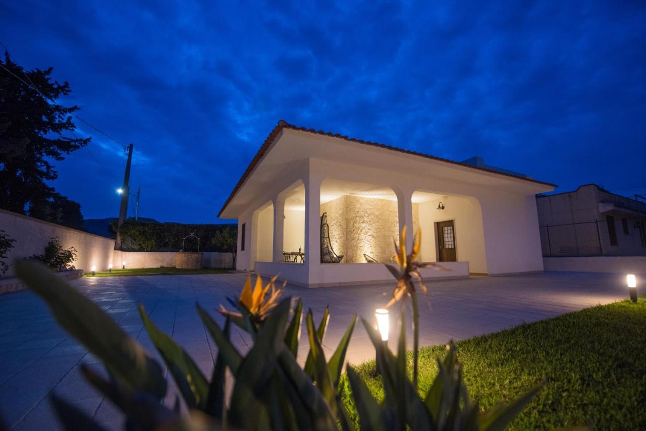 Villa Étoile - Charme&Relax Avola Extérieur photo